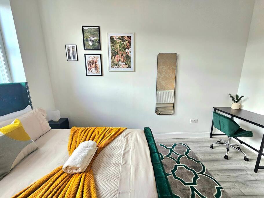 גלאזגו Spacious Haven With Free Parking מראה חיצוני תמונה
