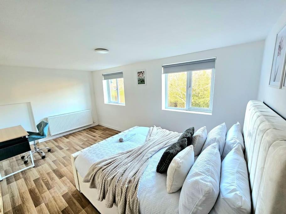 גלאזגו Spacious Haven With Free Parking מראה חיצוני תמונה
