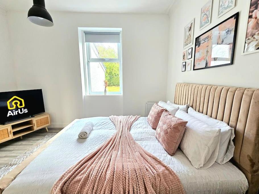גלאזגו Spacious Haven With Free Parking מראה חיצוני תמונה