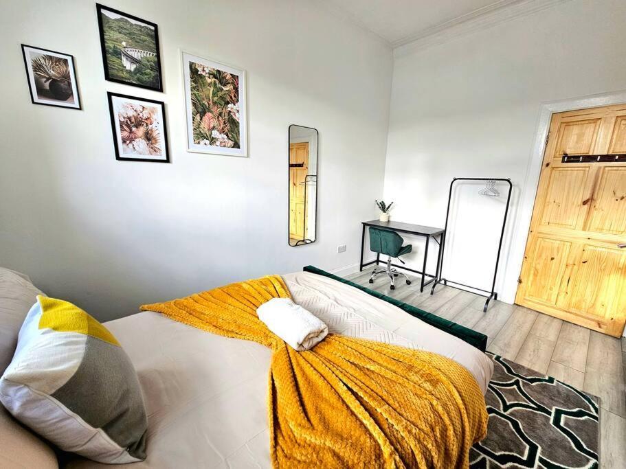 גלאזגו Spacious Haven With Free Parking מראה חיצוני תמונה