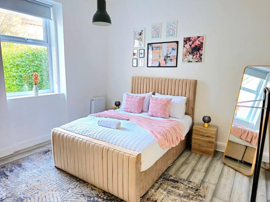 גלאזגו Spacious Haven With Free Parking מראה חיצוני תמונה